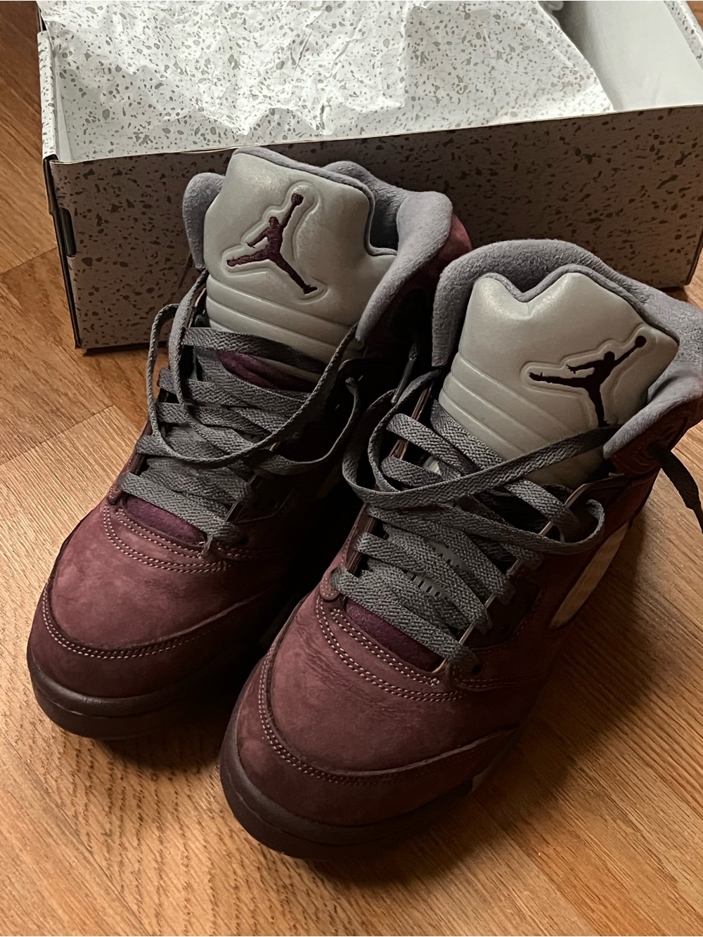 Air Jordan Retro 5 (Burgundy)